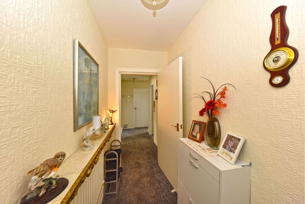Additional image 5 of 2 bed flat for saleBollinbrook Road, Macclesfield SK10