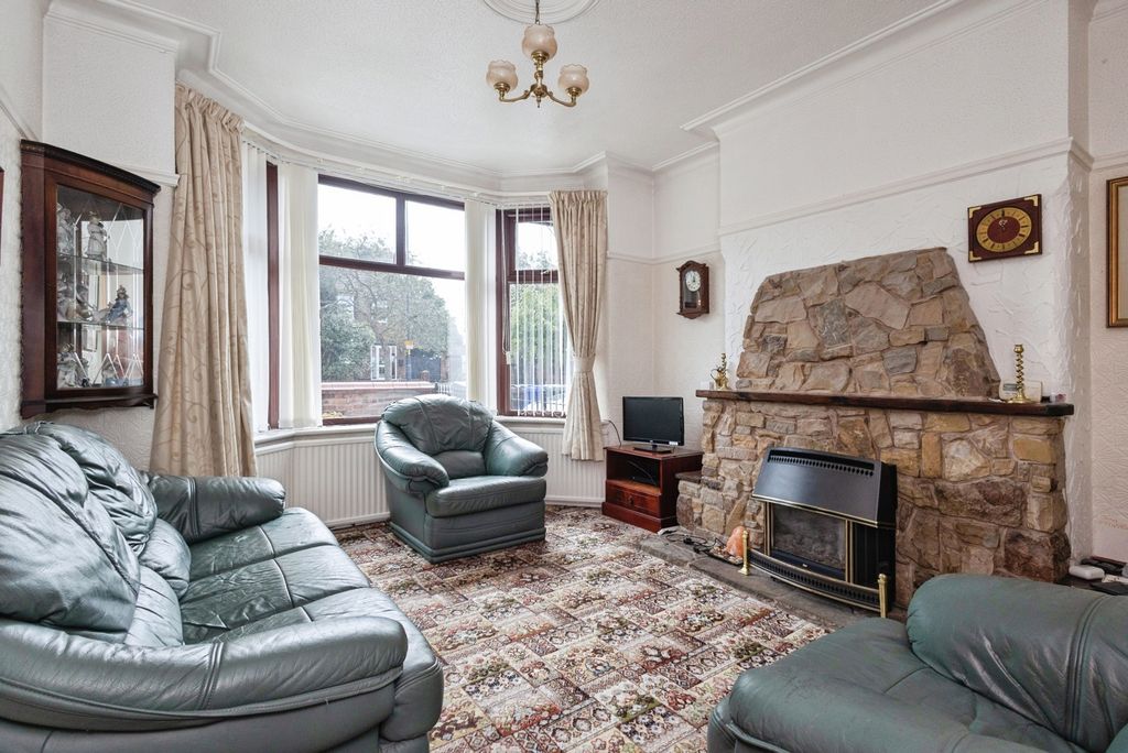 Property photo 2 of 16 Photo