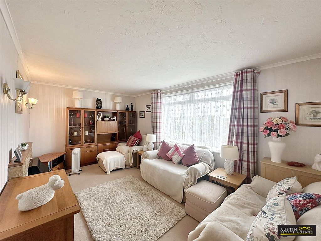 Property photo 3 of 15