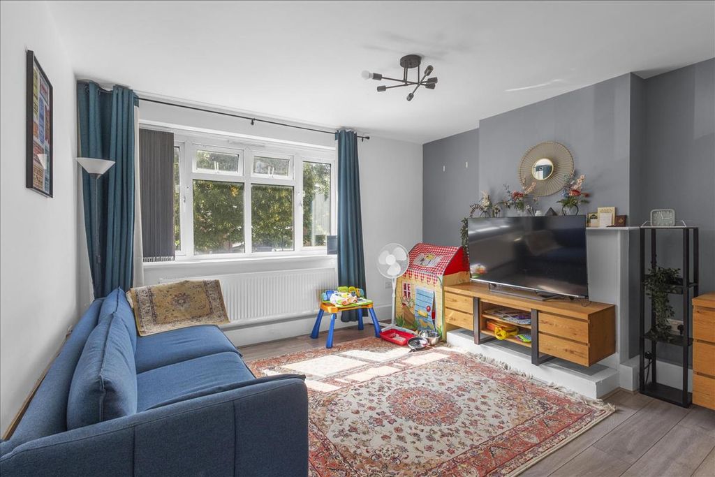 Property photo 1 of 4