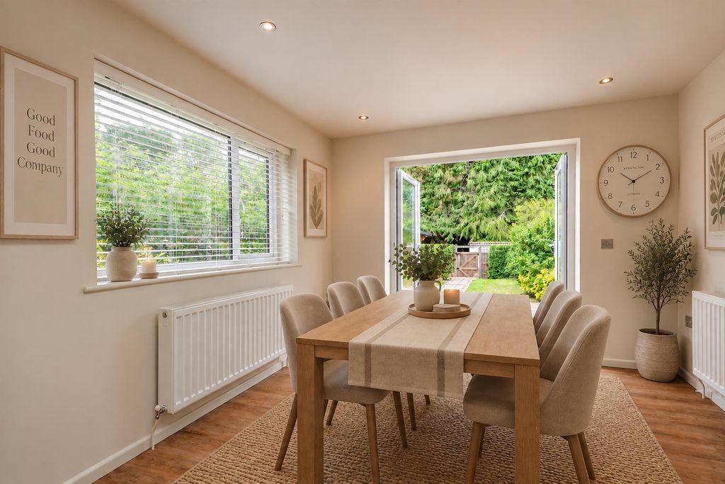 Property photo 3 of 21 Dining Area (Virtually Staged)