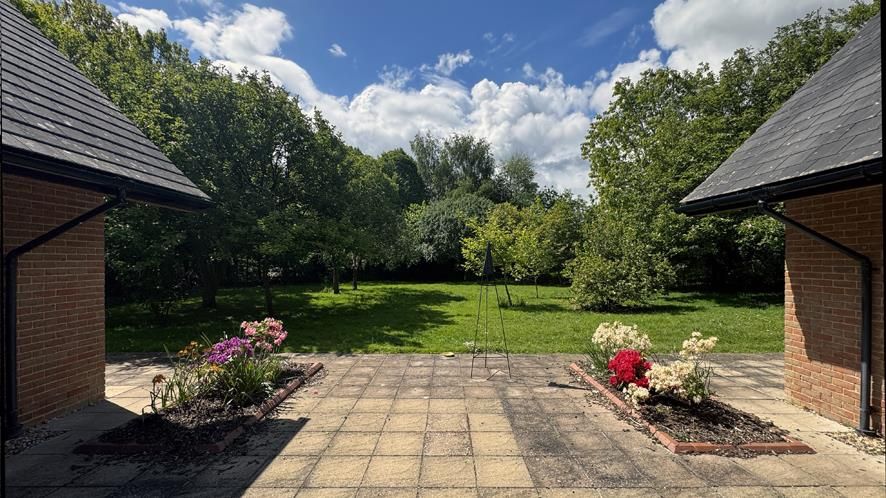 Property photo 3 of 12