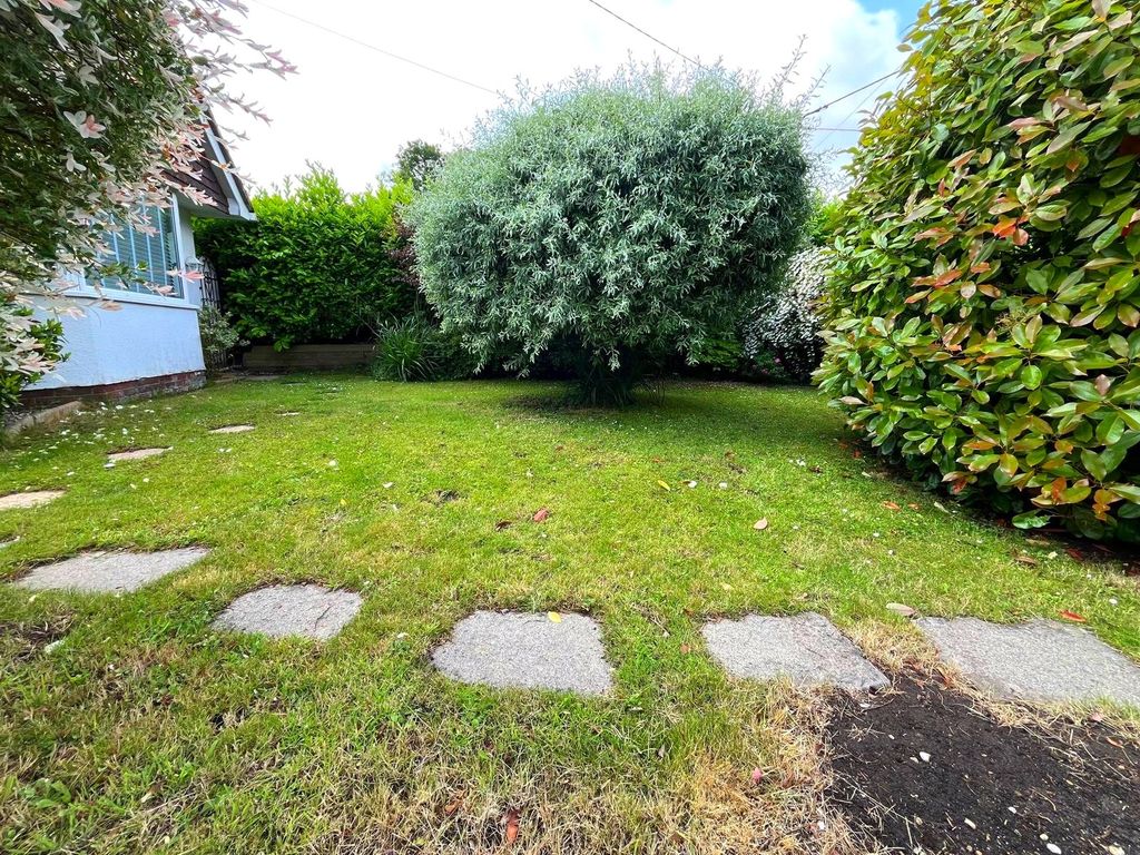 Property photo 2 of 17 Picture No. 26