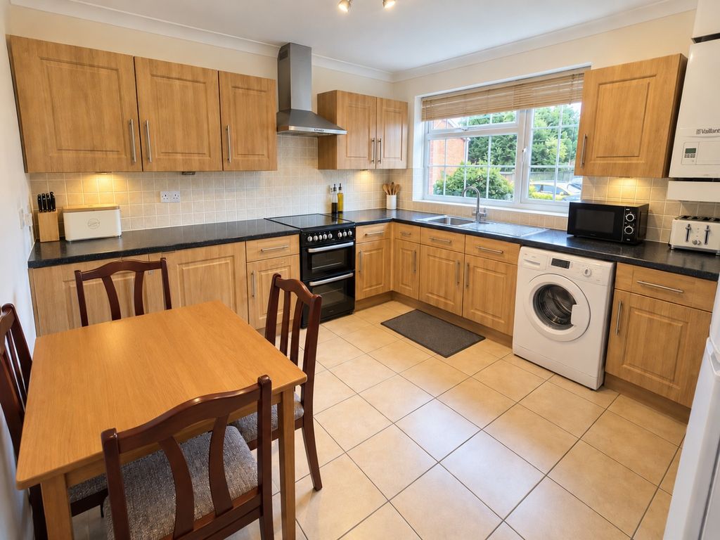 Property photo 2 of 10 5587403