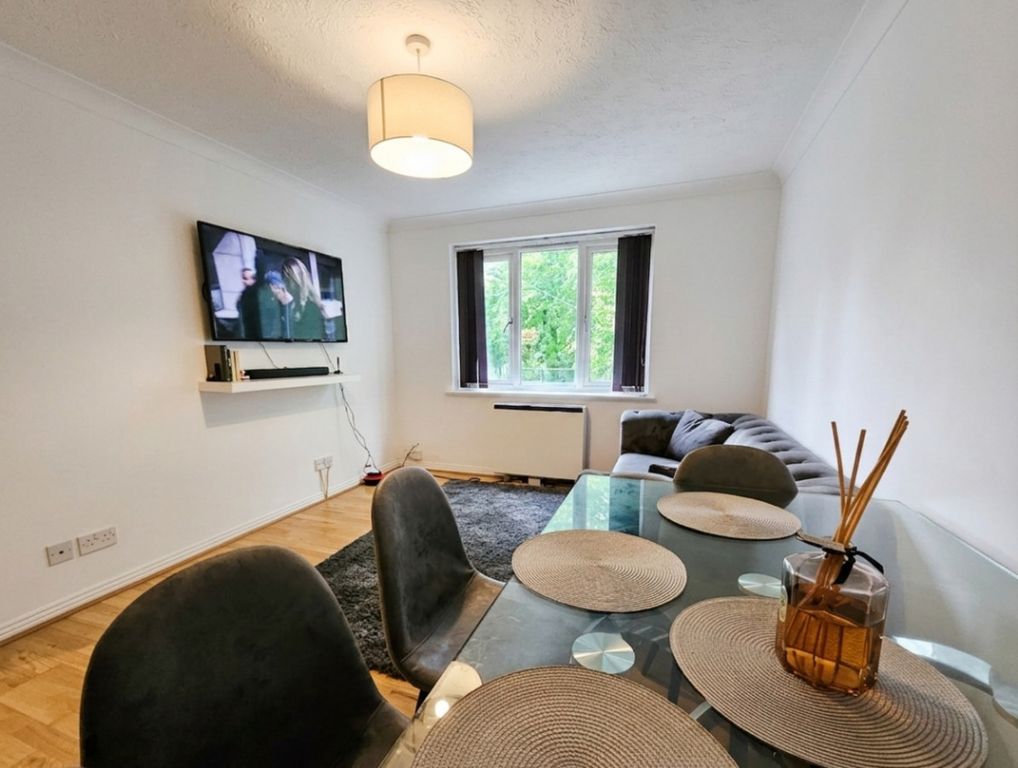 Property photo 2 of 12