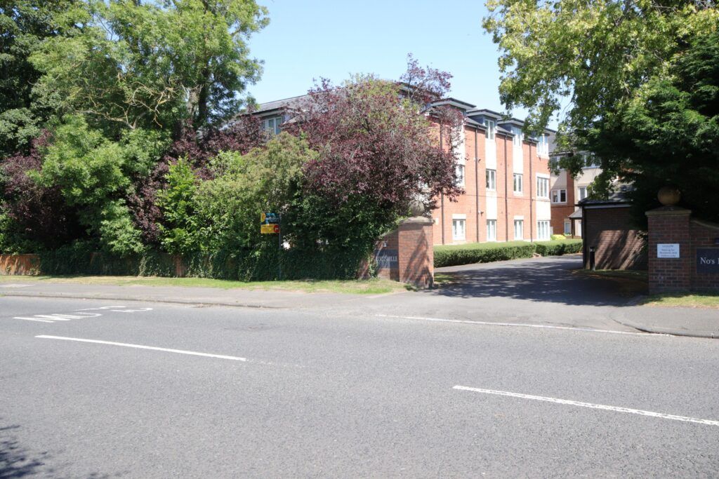 Property photo 2 of 16