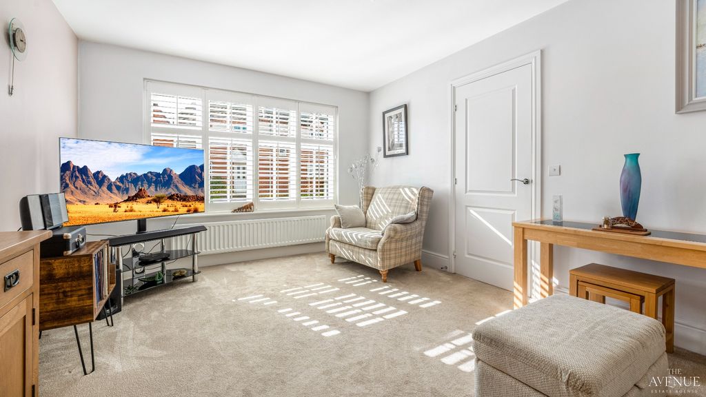 Property photo 3 of 25 4553035