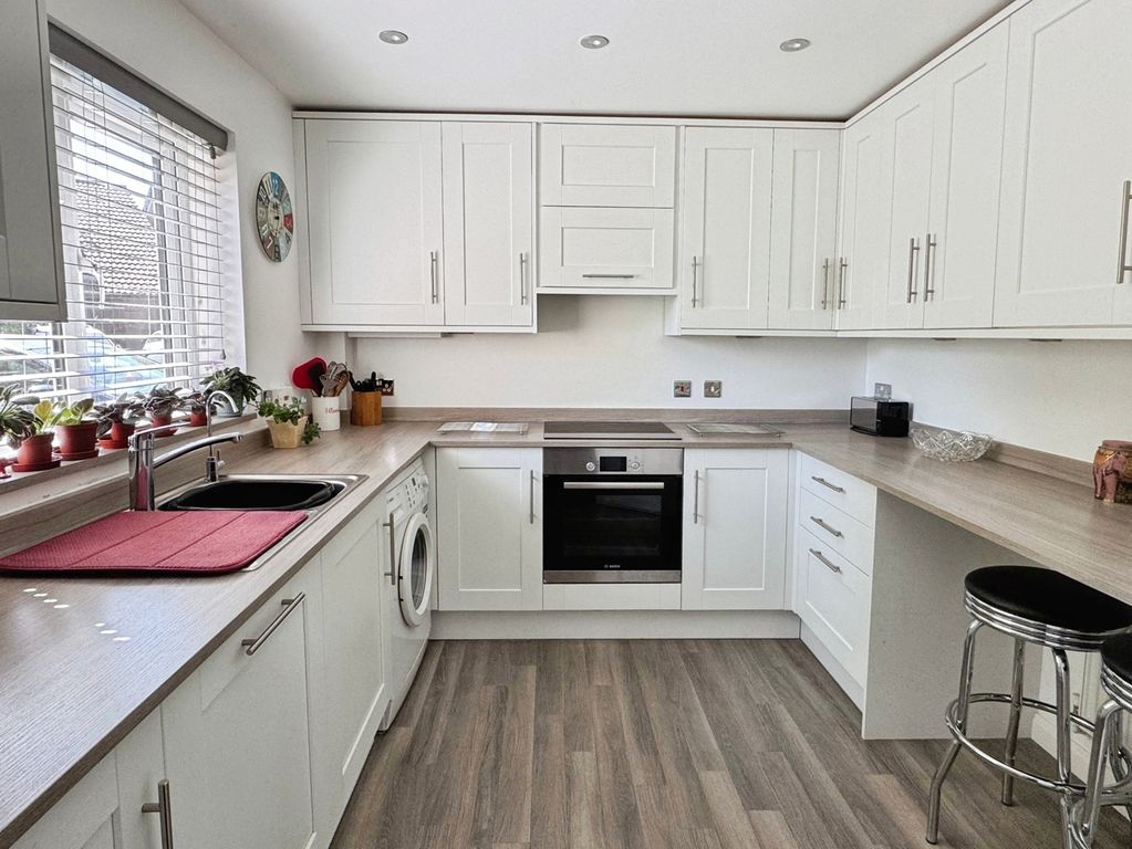 Property photo 2 of 11 Pbox-Img.Jpg