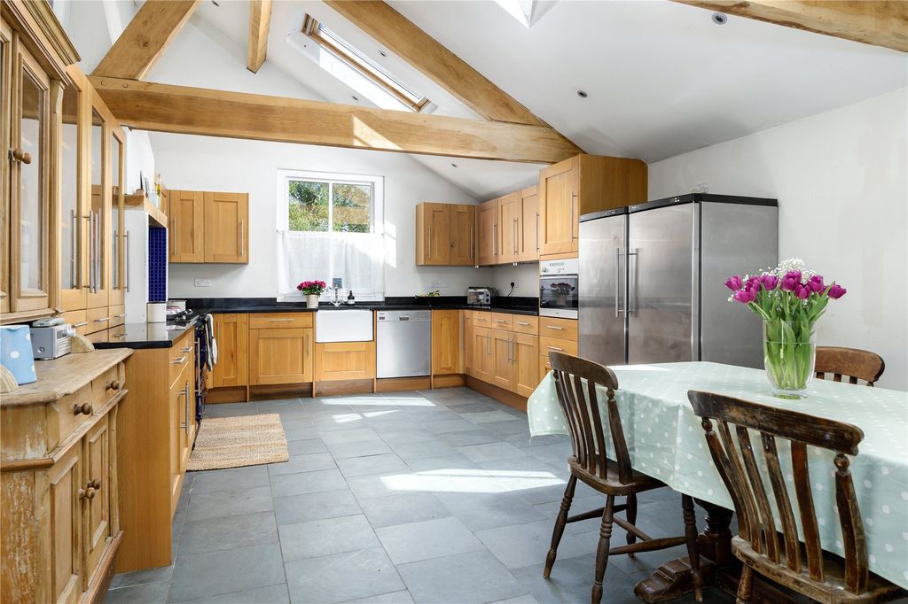 Property photo 3 of 14 Picture No. 06
