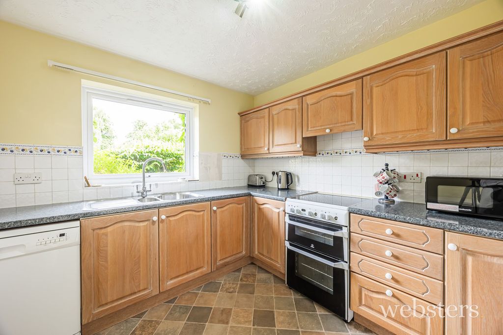 Property photo 3 of 23