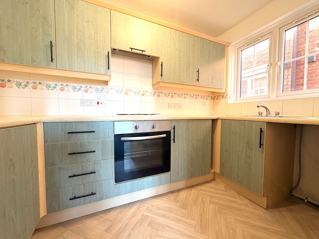 Property photo 1 of 19 Dining Room