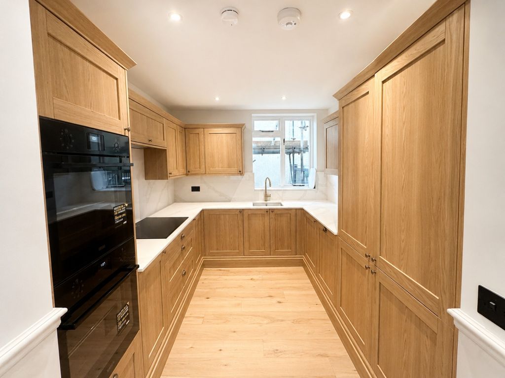 Property photo 2 of 11 5313791