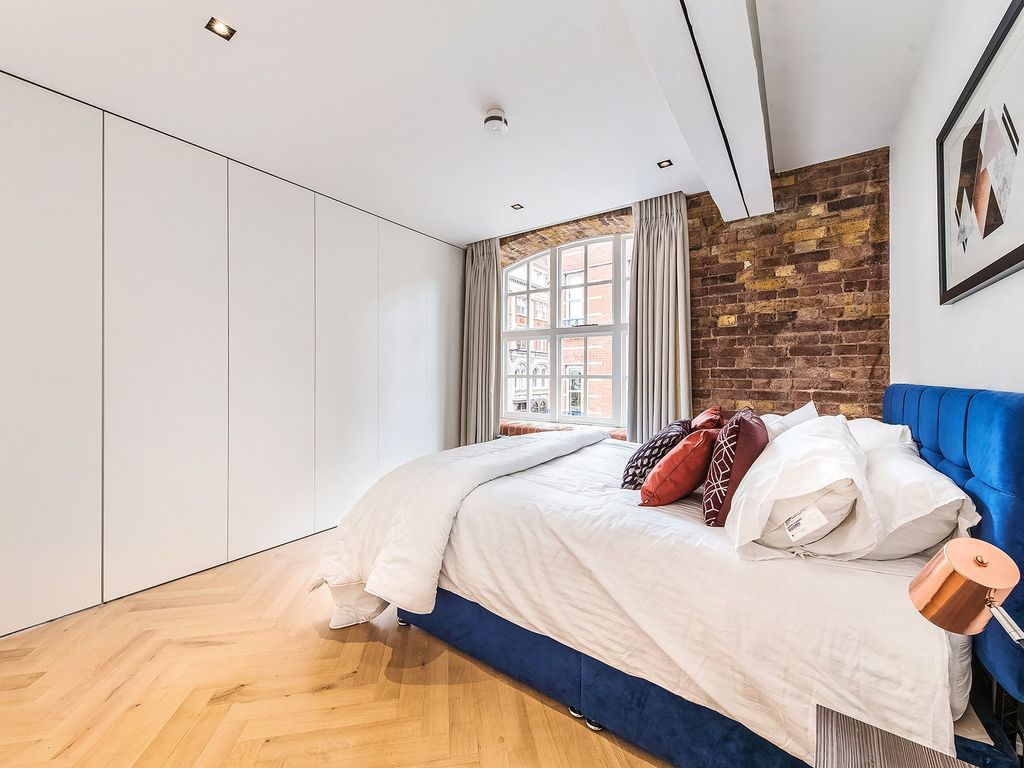 Property photo 3 of 17 Broad Court