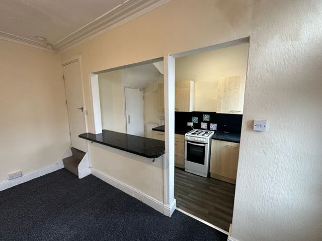 Property photo 3 of 12 Entrance Porch