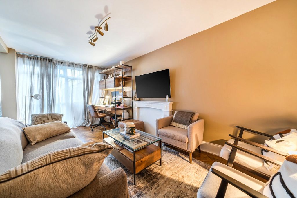 Property photo 2 of 14 1407699-12-69821F...