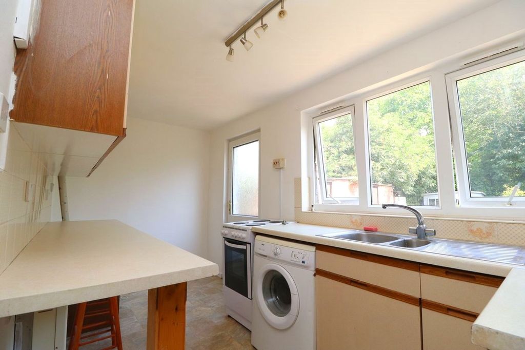 Property photo 3 of 7 Photo 5