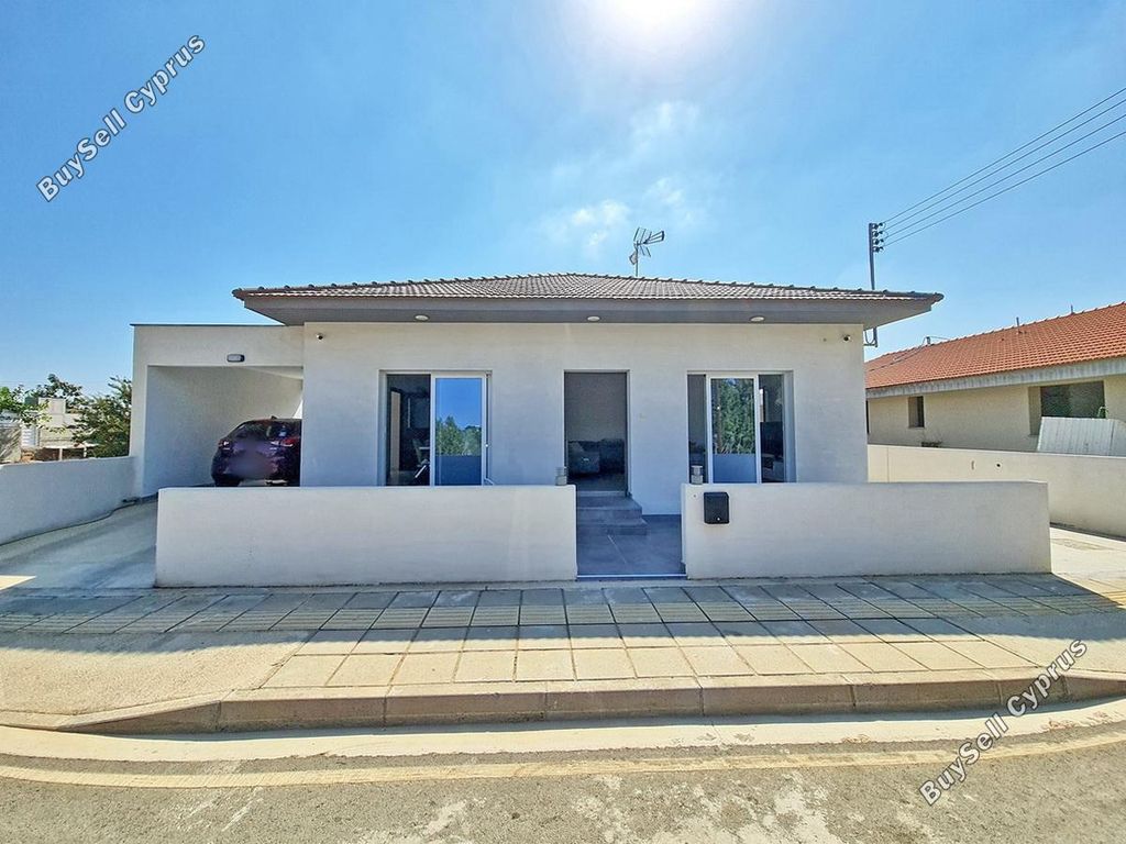 Property photo 1 of 34