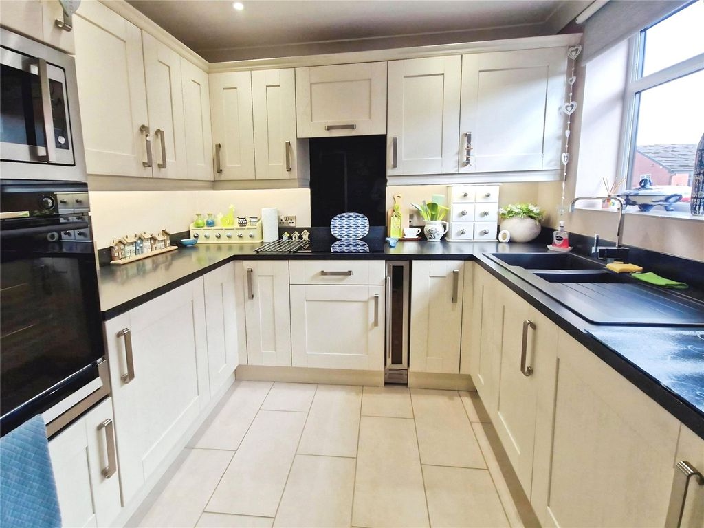 Property photo 3 of 16 Picture No. 09