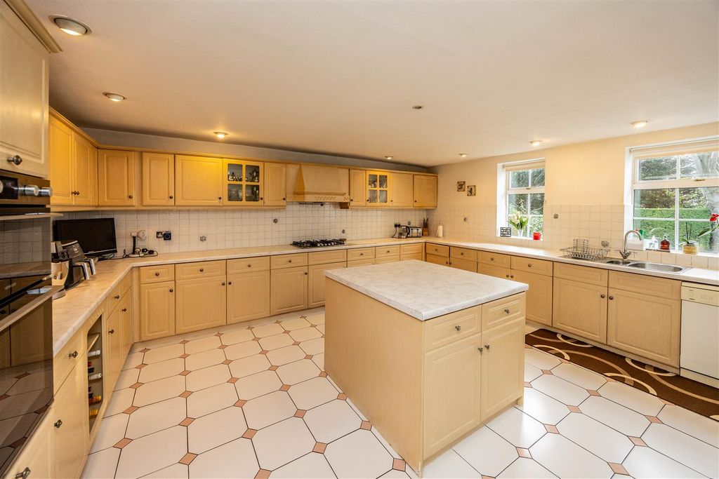 Additional image 24 of 4 bed property for saleWoodside Road, Huddersfield HD4