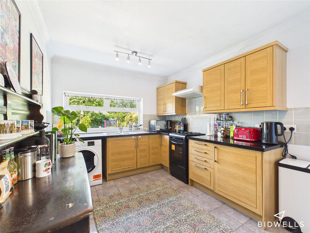 Property photo 3 of 15 Picture No. 13