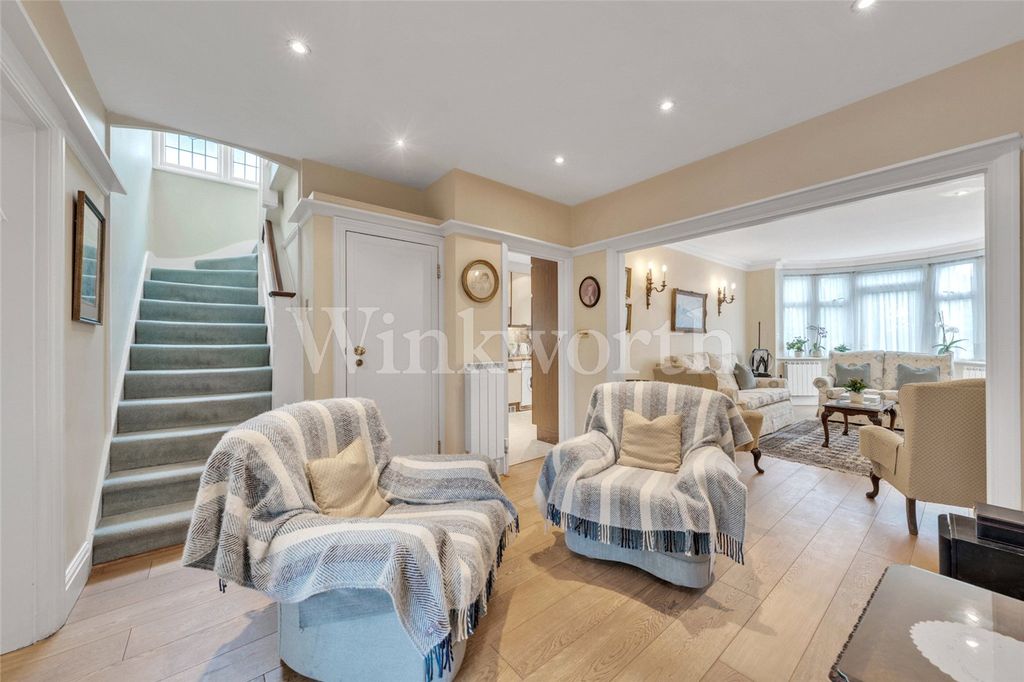 Property photo 2 of 18 Picture No. 02