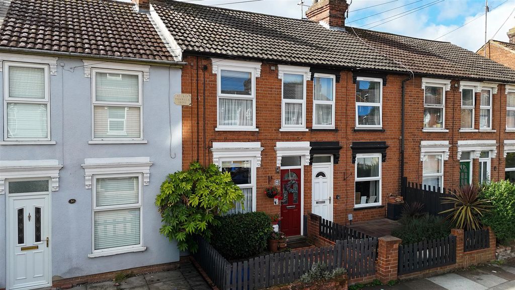Property photo 1 of 12 Pearce Rd Front-1.Jpg