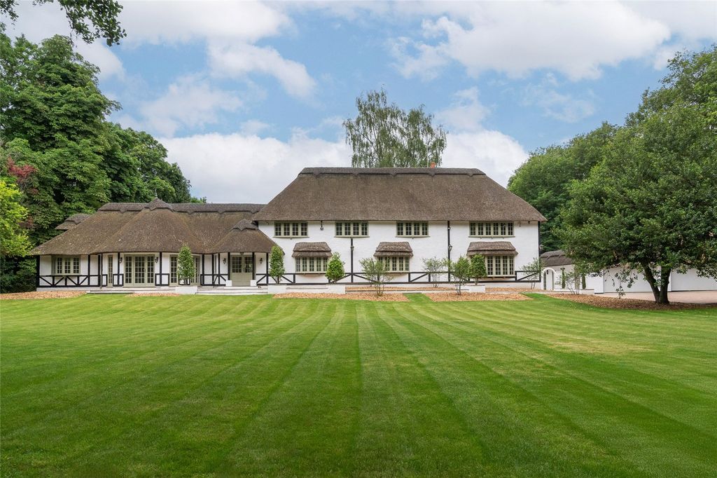 Property photo 1 of 20 The Round House