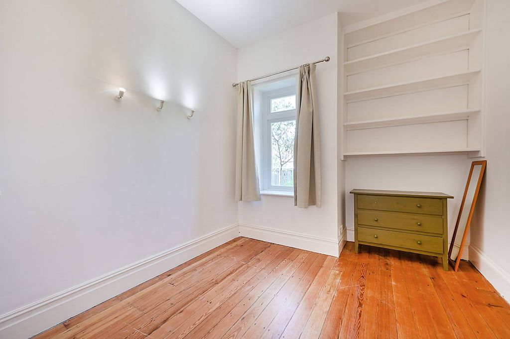 Property photo 3 of 5