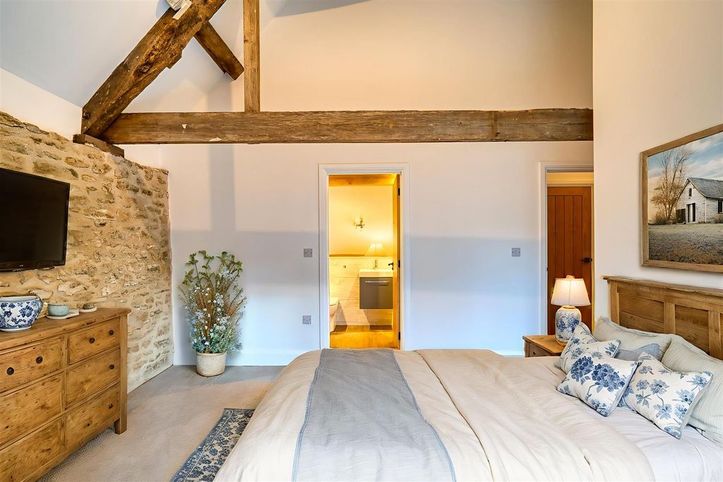 Property photo 3 of 13 Bedroom One (Virtually Staged)