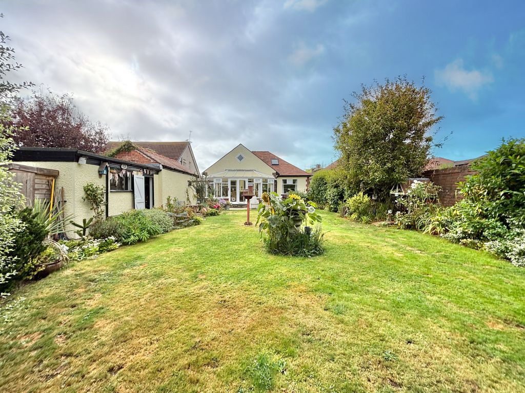 Property photo 2 of 31