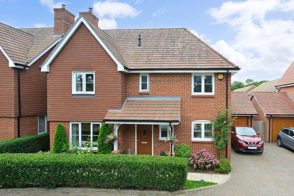 Property photo 2 of 18