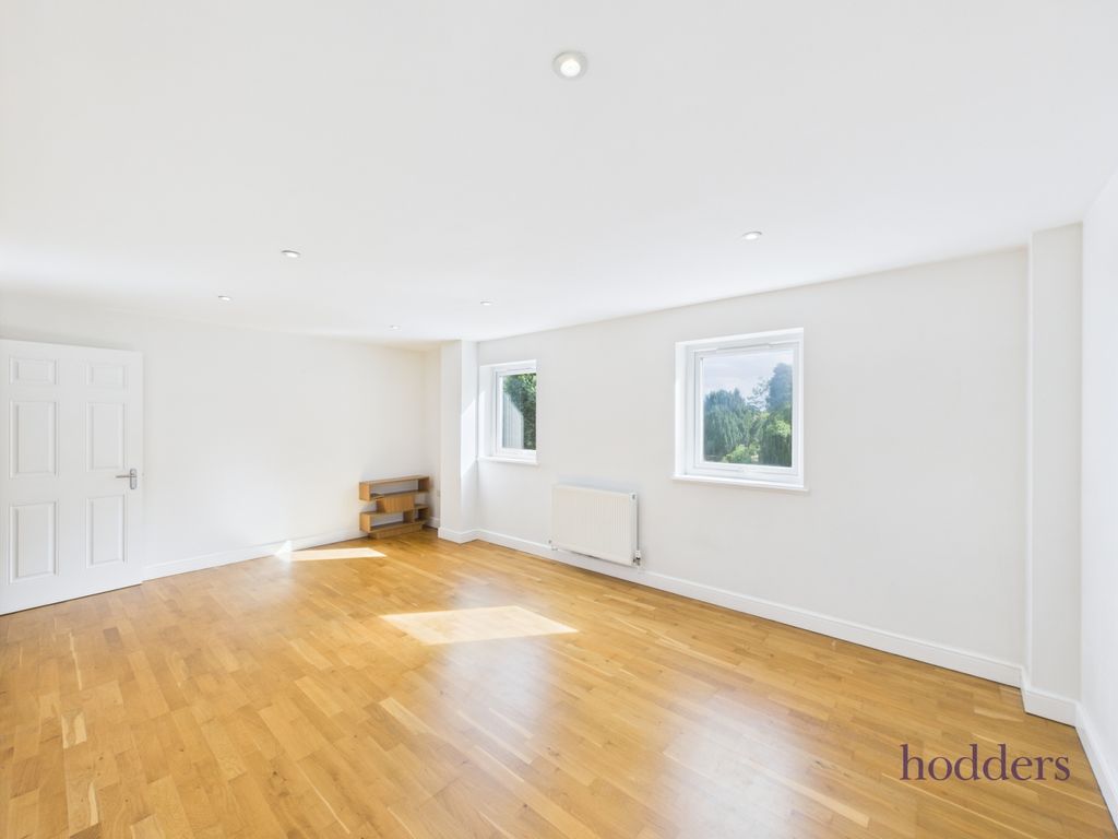 Property photo 2 of 25 Picture No. 02