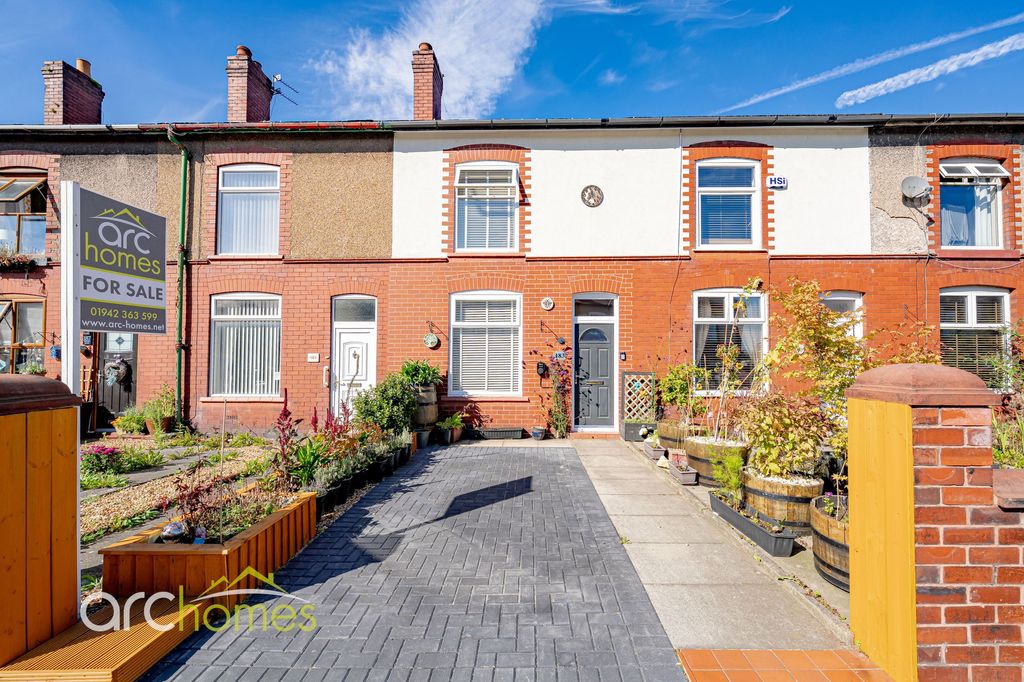 Property photo 1 of 29
