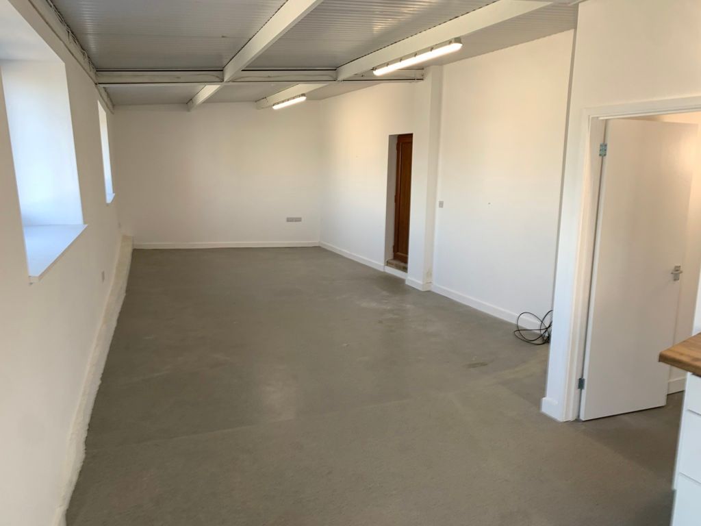 Property photo 3 of 4 Photo 16