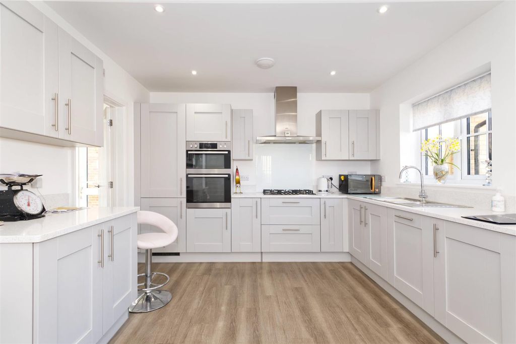 Property photo 2 of 31 18 (16).Jpg