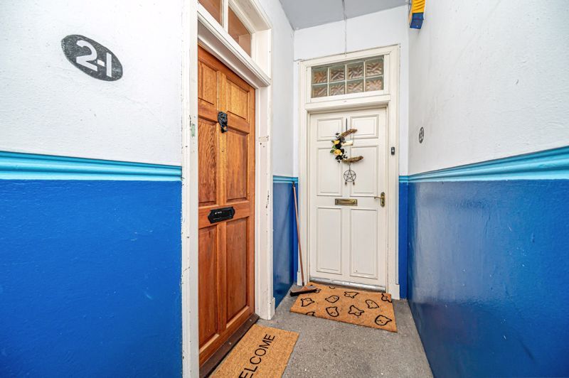 Property photo 3 of 18 Entrance