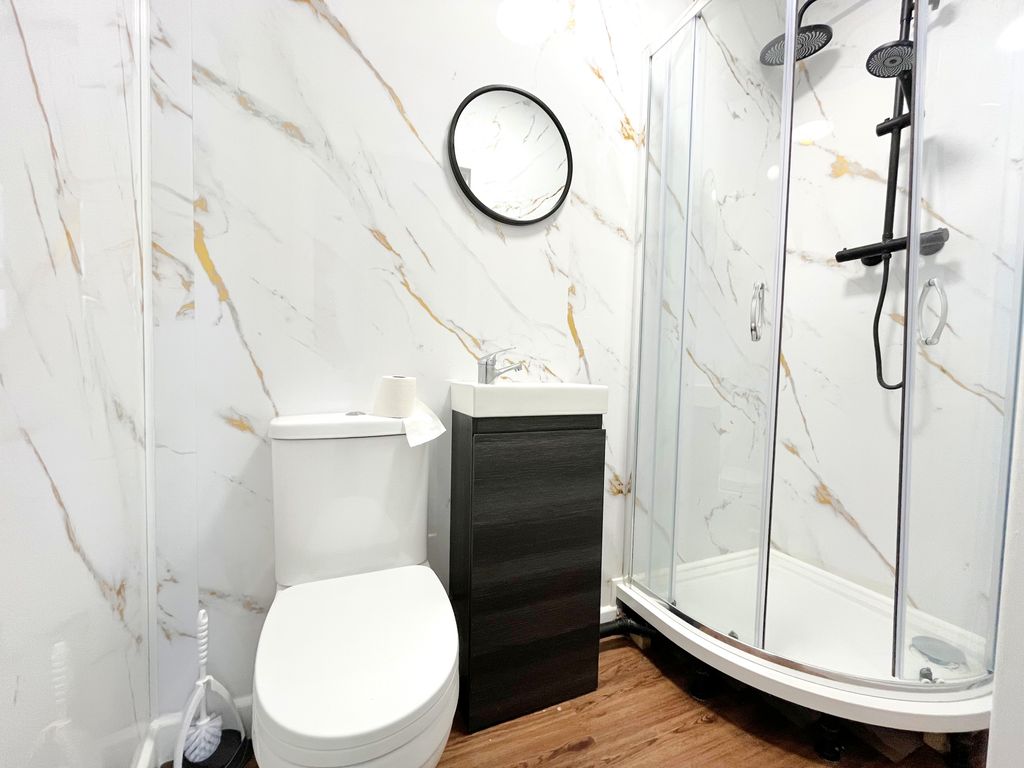 Property photo 3 of 3