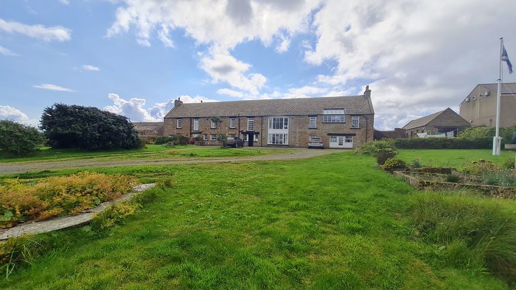 Property photo 1 of 31