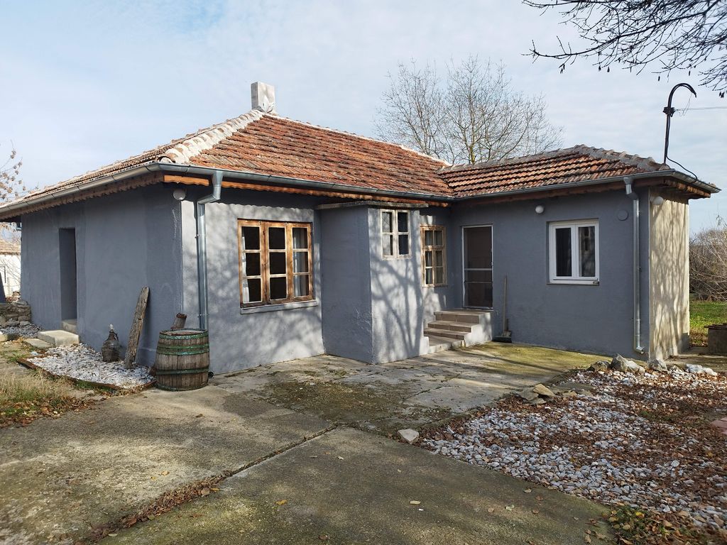 Property photo 1 of 7