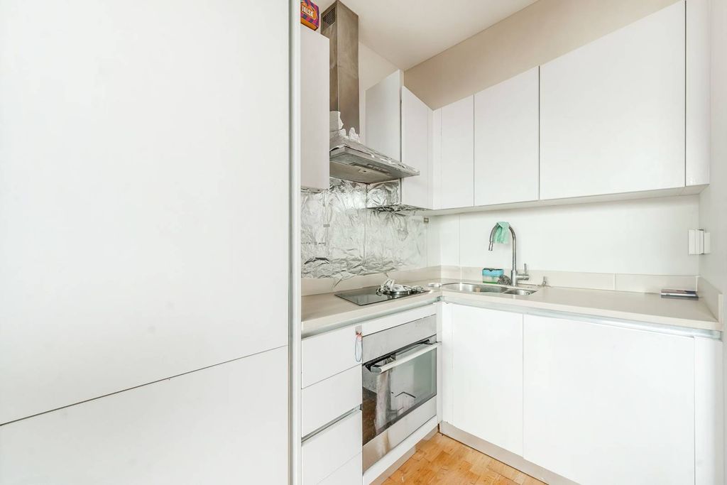 Property photo 3 of 5