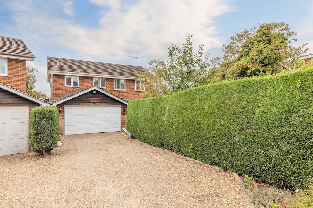 Property photo 1 of 25