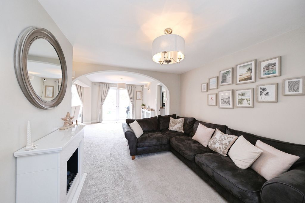 Property photo 3 of 18 Img_6383
