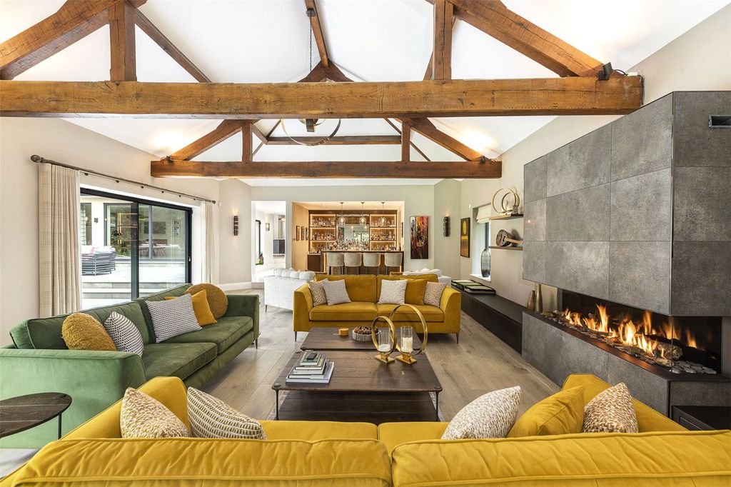 Property photo 1 of 26 Games Room