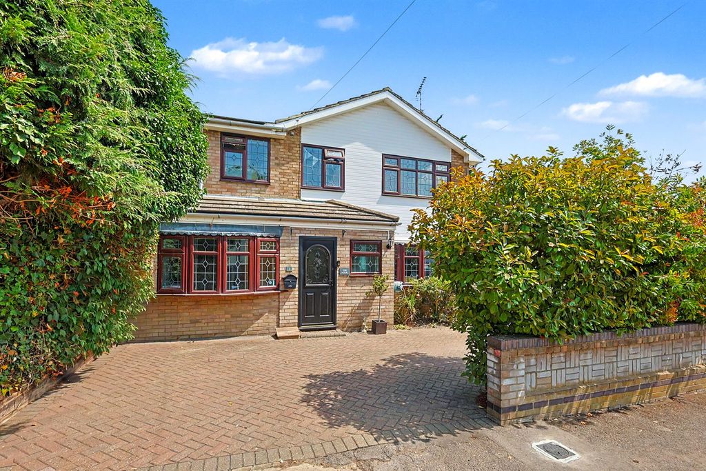 Property photo 3 of 28