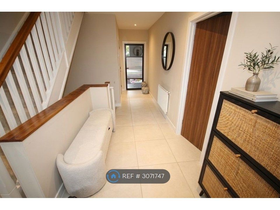 Property photo 3 of 25