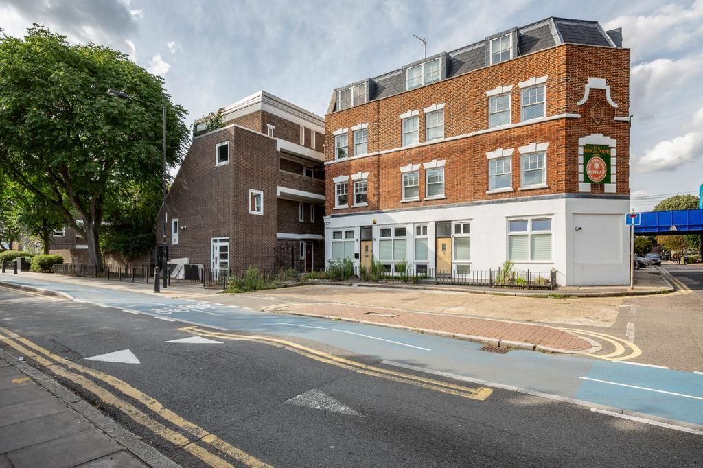 Property photo 1 of 18