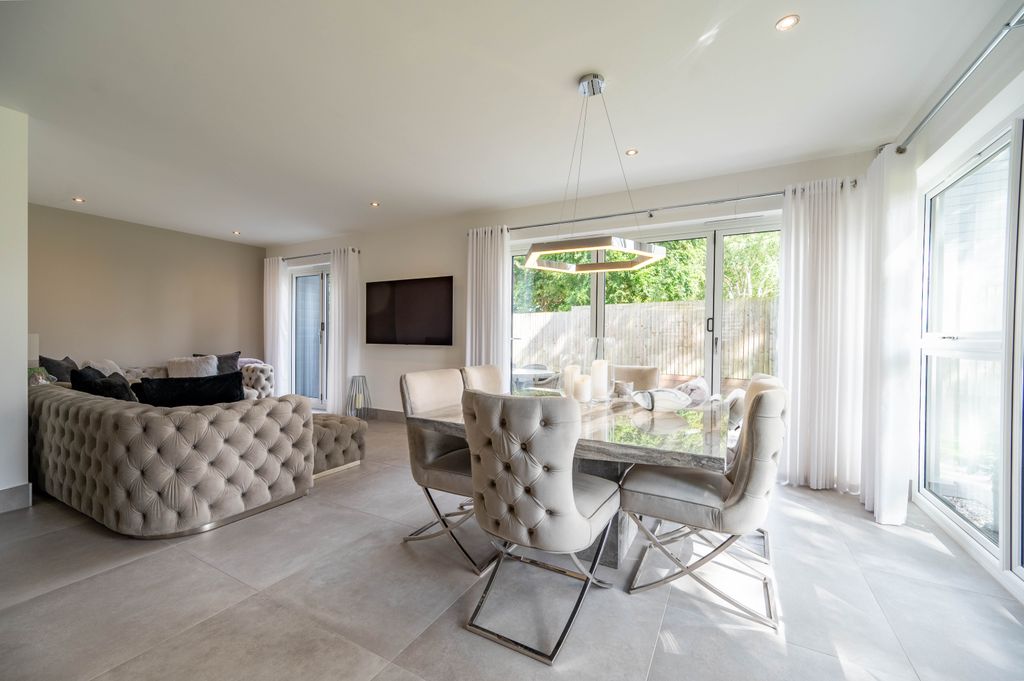 Property photo 2 of 25 Dsl_7467-Hdr