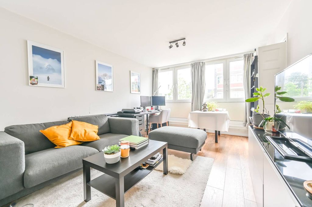 Property photo 1 of 7