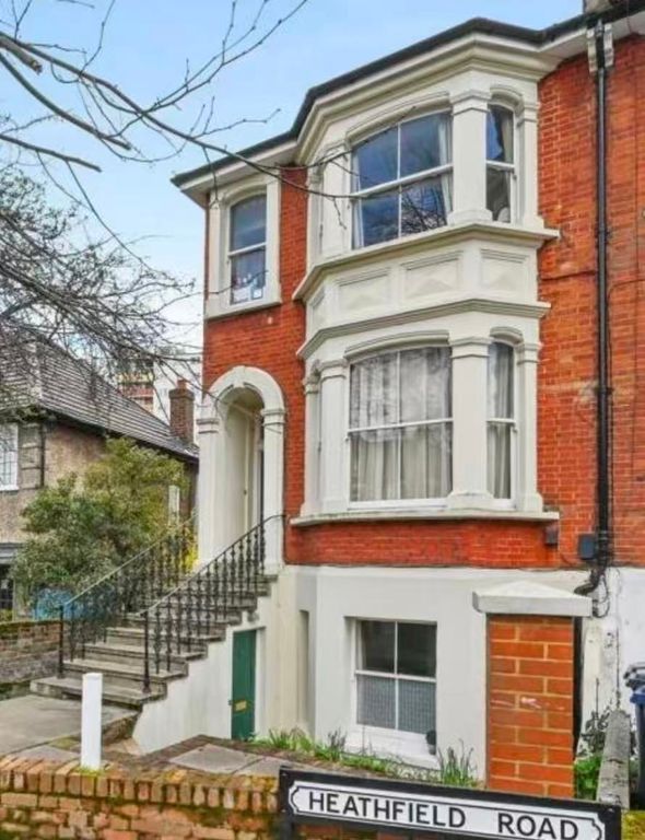 Property photo 1 of 12