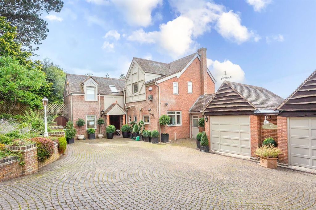 Property photo 1 of 24 Exterior